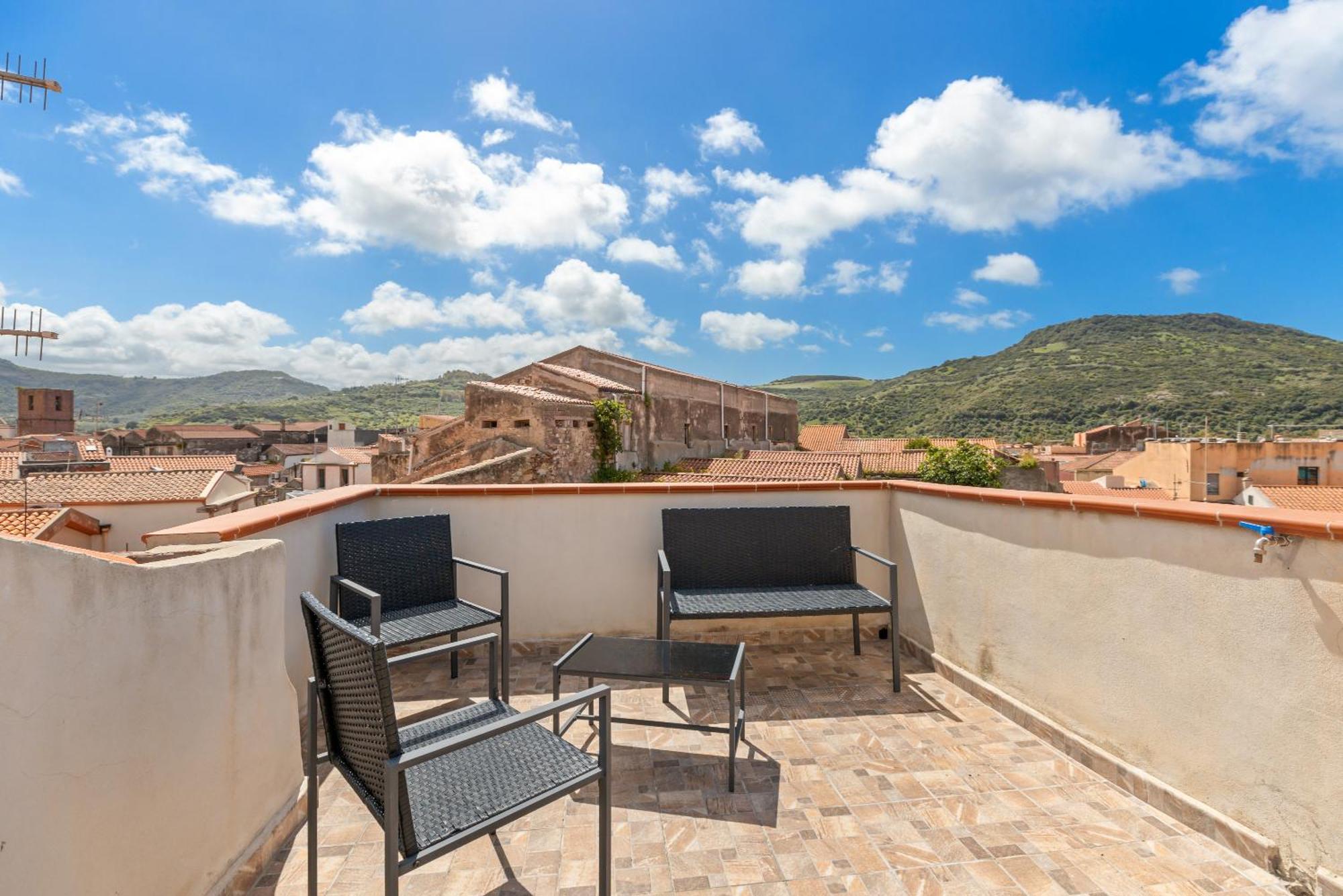 Casa Rocca Apartment Bosa Ngoại thất bức ảnh
