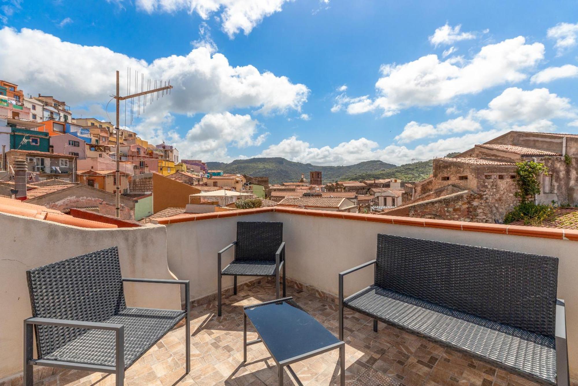 Casa Rocca Apartment Bosa Ngoại thất bức ảnh